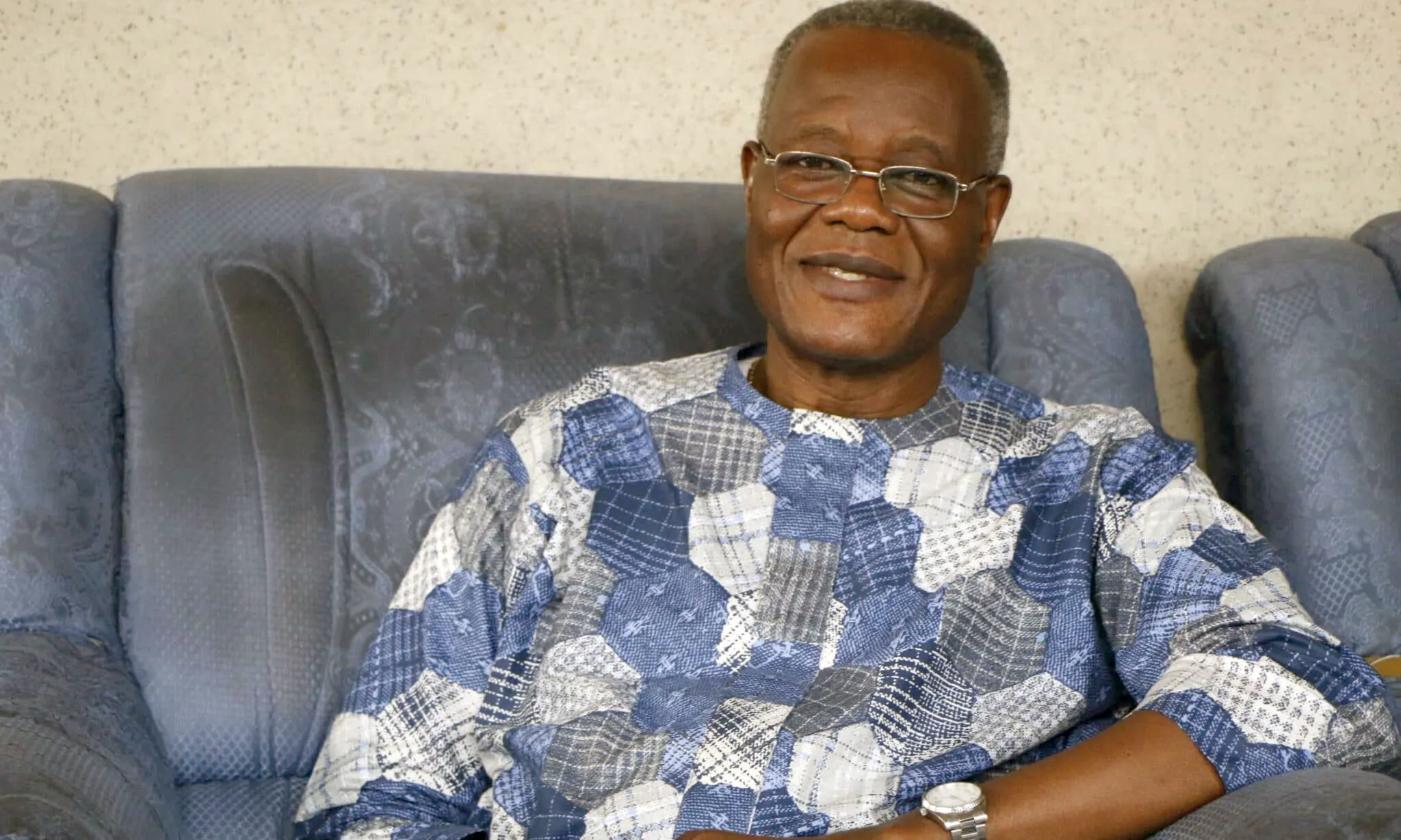 You are currently viewing SUSPENDU DE FCBE,  ALAIN ADIHOU FAIT DES REVELATIONS