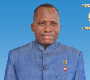 Lire la suite à propos de l’article Distinction dans l’ordre national du Bénin: Ezin Gilles ZOUNGUE élevé au rang de Chevalier