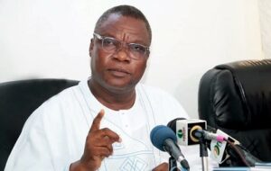 Lire la suite à propos de l’article Jacques Ayadji sur le conflit autour de la  fusion PRD-UP : « Ce dossier pose un problème moral et éthique… »