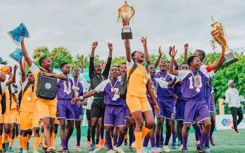 Lire la suite à propos de l’article 5e édition du championnat national scolaire Aplahoué 2025 : Les attentes comblées, Ceg Bassila remporte les tournois (masculin et féminin) de football
