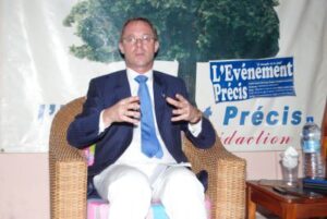 Lire la suite à propos de l’article Stéphane Mund, Ambassadeur de l’Union européenne au Bénin, invité de ‘’Sous l’Arbre à Palabre’’:  »L’UE continuera à appuyer les efforts du Bénin »