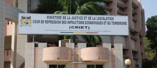 Lire la suite à propos de l’article Sanction contre la mal gouvernance au Palais de la République: La CRIET condamne un collaborateur de Talon 