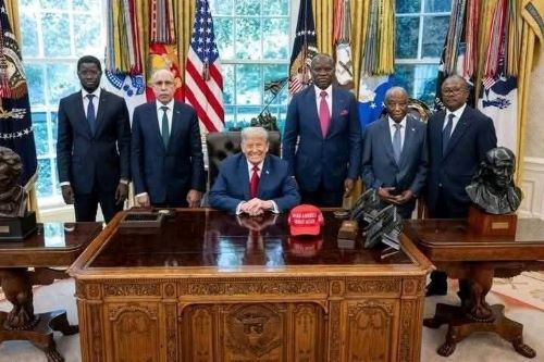 Lire la suite à propos de l’article Virage stratégique en Afrique: Trump passe de l’aide au commerce