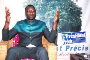 Lire la suite à propos de l’article Christian GBOGBO, membre du BR, invité de Sous l’Arbre à Palabre: « Djidja et le BR se réjouissent du travail de Talon »
