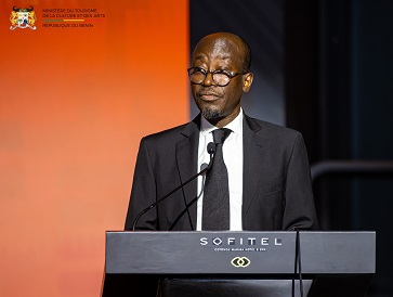 Lire la suite à propos de l’article Création, culture et développement : Abimbola lance  le mois de la mode 2025