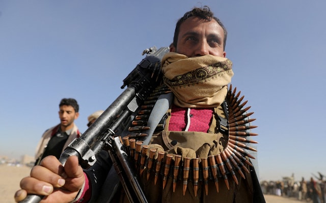 Instabilité en Mer Rouge :  L’Iran tente de réarmer les Houthis et le Hezbollah