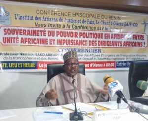 Lire la suite à propos de l’article Le Prof Nassirou BAKO ARIFARI à l’IAJP: « La quête de l’unité africaine est un combat permanent »