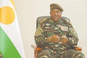 Lire la suite à propos de l’article Crise au Niger :  Les travailleurs s’insurgent contre les retards de salaires