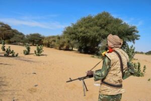 Lire la suite à propos de l’article Mali: L’armée affirme avoir tué 80 combattants après une série d’attaques coordonnées revendiquées par un groupe lié à al-Qaïda