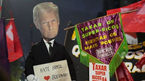 Lire la suite à propos de l’article Vers une guerre commerciale:  Lula menace de représailles face aux tarifs douaniers de Trump