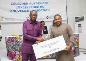 Lire la suite à propos de l’article 2e Oscar des meilleures associations et mouvements de jeunes des départements du Bénin: La DJLVA célèbre l’excellence au sein des bénévoles au service des populations