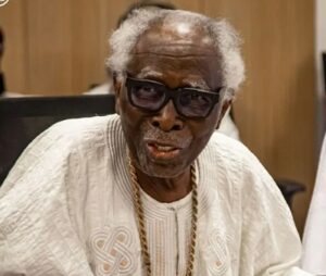 Lire la suite à propos de l’article Après l’hommage qui lui a été rendu : Le Prof. François Abiola exprime sa gratitude au Patriarche Karim da Silva