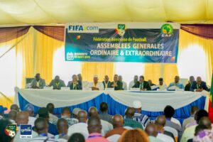 Lire la suite à propos de l’article FBF/Assemblées générales ordinaire et extraordinaire : Les clubs de Ligue 1, Ligue 2 et D3 fixés sur les reprises