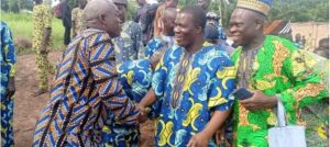 Lire la suite à propos de l’article Fête de retrouvailles des riziculteurs à Dovi : Dr Isidore Hounhuèdo salue les efforts de Talon en faveur de l’agriculture à Zangnanado