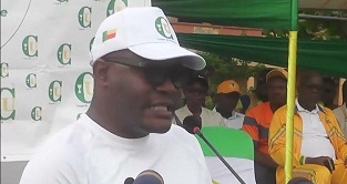 You are currently viewing Lancement de la 3ème édition du tournoi de l’Union à Porto-Novo : Vitali BOTON innove avec l’inclusion du football féminin