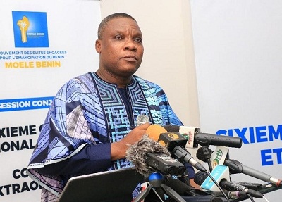 Lire la suite à propos de l’article Le Président de MOELE-Bénin, Jacques Ayadji sur une plateforme TikTok : « La démocratie béninoise doit être repensée… »