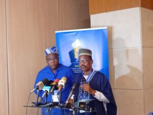 Lire la suite à propos de l’article Examen de la candidature du dauphin du Président Talon à la Présidentielle 2026 : Le Congrès du parti MOELLE-Bénin adopte à l’unanimité Romuald Wadagni