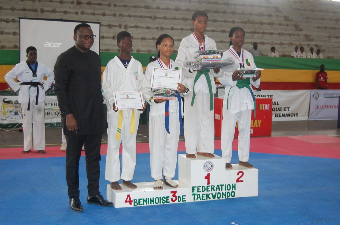 Lire la suite à propos de l’article Championnat national de taekwondo: Les meilleurs de la saison 2025 distingués