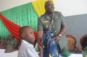 Lire la suite à propos de l’article Rentrée scolaire 2025-2026 : Le Gouvernement renouvelle son soutien aux enfants des soldats tombés