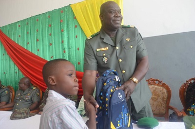 Lire la suite à propos de l’article Rentrée scolaire 2025-2026 : Le Gouvernement renouvelle son soutien aux enfants des soldats tombés
