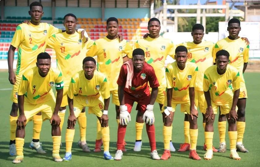 Lire la suite à propos de l’article Tournoi de UFOA B/U17 : Les Guépards cadets classés dans la poule B                        