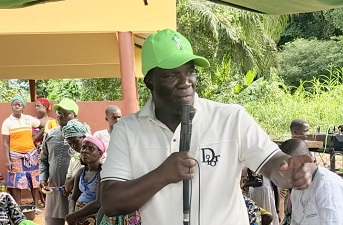 Lire la suite à propos de l’article 2ème session ordinaire du Bureau Politique National : Dr Isidore Hounhuédo restitue les résolutions du BR à Zagnanado
