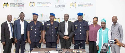 Lire la suite à propos de l’article Sécurisation du patrimoine et du tourisme : Le ministre Abimbola installe deux unités spécialisées