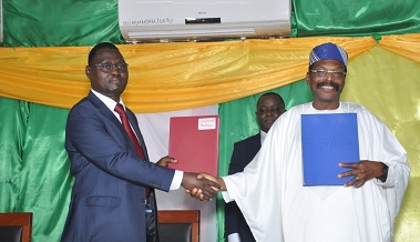 Lire la suite à propos de l’article Installation du nouveau Recteur de l’Université d’Abomey-Calavi : Charlemagne Igué et son équipe aux commandes de l’UAC
