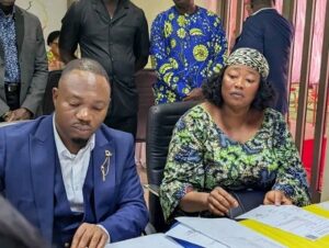 Lire la suite à propos de l’article Présidentielle 2026 : Le duo Prince Ouinsavi-Agathe Bello dépose sa candidature à la Céna