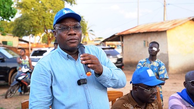 Lire la suite à propos de l’article Réaction de Ayadji sur la polémique entourant son parti : « MOELE-BÉNIN prendra part aux élections communales et législatives de janvier 2026 »
