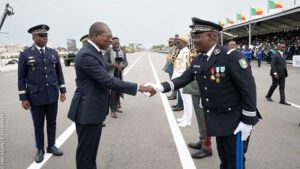 Lire la suite à propos de l’article Maillage sécuritaire À Parakou, lors de l’investiture :  L’État béninois fait la démonstration de sa maîtrise sécuritaire