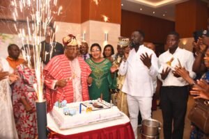 Lire la suite à propos de l’article Célébration du 94ᵉ anniversaire du premier président du renouveau démocratique au Bénin : L&rsquo;ancien président Nicéphore Soglo honoré pour une vie d’exemplarité