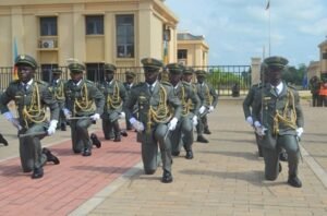 Lire la suite à propos de l’article Forces Armées Béninoises : 73 nouveaux officiers consacrés à Allada