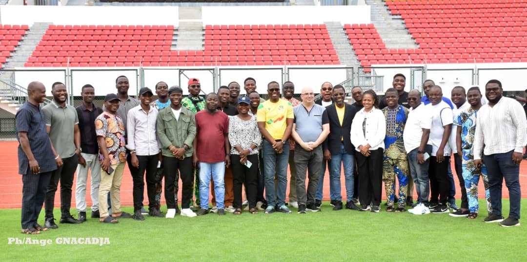 Lire la suite à propos de l’article Renforcement de capacité: Des reporters sportifs placés sous la conduite de Frank SIMON pour s&rsquo;actualiser