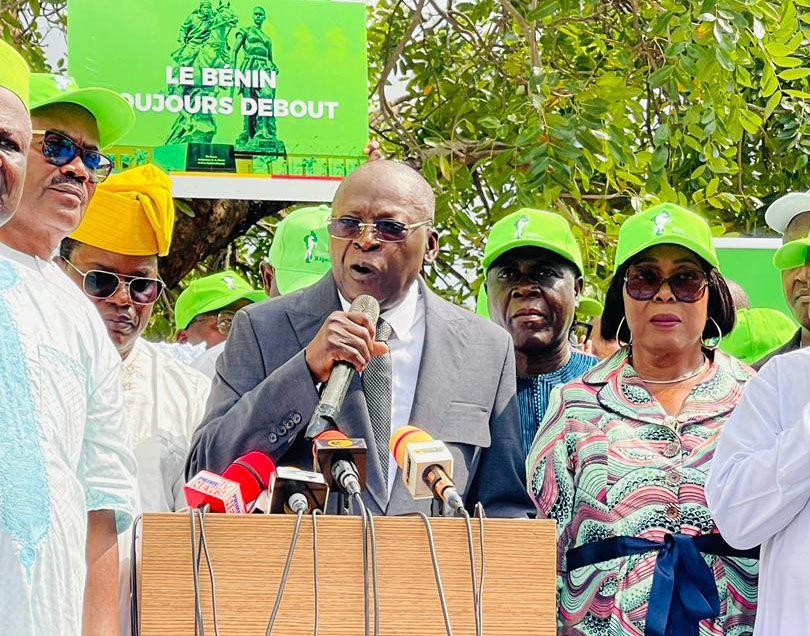 Lire la suite à propos de l’article Tentative de coup d’État déjoué : Le Bloc Républicain mobilise ses militants pour défendre la démocratie