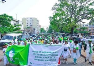 Lire la suite à propos de l’article Suite au coup d’état déjoué : Bio Tchané et des milliers militants BR dans les rues pour soutenir Talon et l’ordre constitutionnel