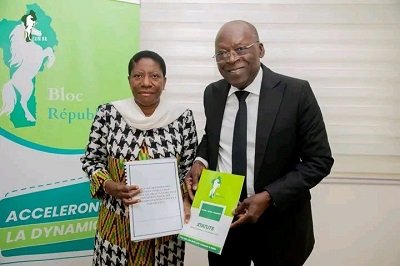 Lire la suite à propos de l’article Visite diplomatique : Le Bloc Républicain échange avec une délégation du GP-Paix