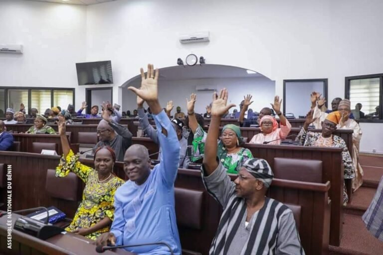 Assemblée nationale : Les députés votent à l’unanimité le budget de l’Etat 2026