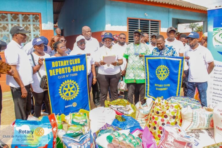 Solidarité rotarienne : Les Rotary Clubs de Porto-Novo et de Godomey au chevet des plus vulnérables