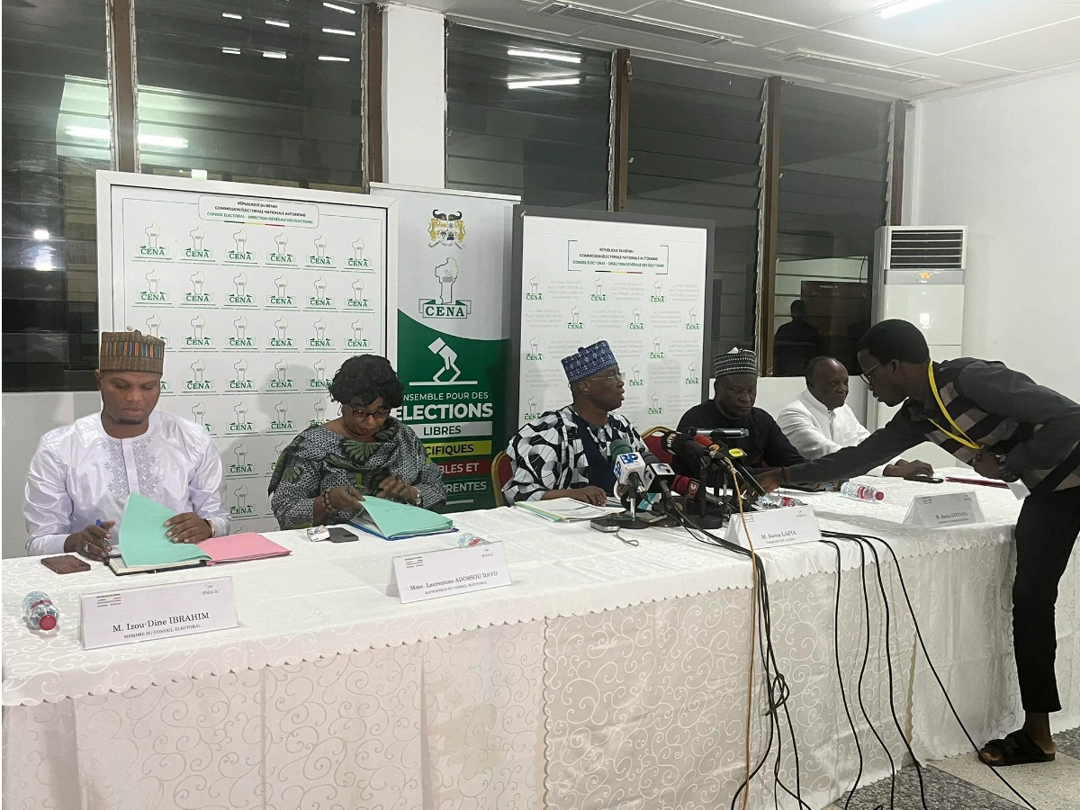 Lire la suite à propos de l’article Proclamation des grandes tendances des législatives 2026 : UP-R : 60 sièges ; BR : 49 sièges ; LD, FCBE et MOELE-Bénin : 0 siège