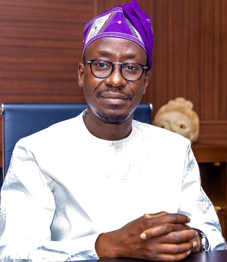 Pour une 6ᵉ édition du Festival international Zogben encore plus lumineuse : Le ministre Jean-Michel ABIMBOLA reçoit Imelda BADA