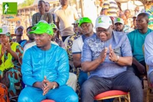 Lire la suite à propos de l’article Parakou : Charles Toko mobilise les acteurs de l’auto-gare d’Albarika pour le BR