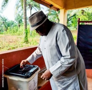 Lire la suite à propos de l’article Louis Vlavonou, suite à son vote ce dimanche : « Je suis fier d&rsquo;avoir accompli mon devoir patriotique et civique »