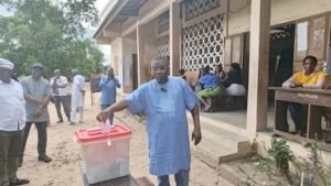 Lire la suite à propos de l’article Communales et législatives de 2026 : Ayadji invite les électeurs à participer à la “fête démocratique”