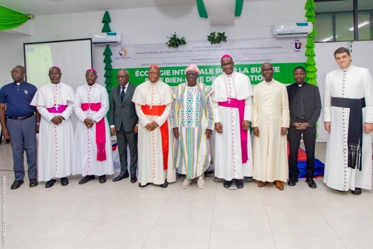 Colloque scientifique sur l’Écologie intégrale : Participation active de VLAVONOU aux réflexions de Cotonou