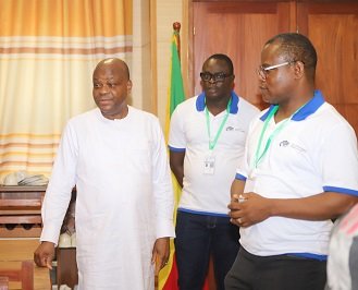 Lire la suite à propos de l’article Cour constitutionnelle : À 72 heures du scrutin législatif, Dorothé Sossa inspecte les dispositifs