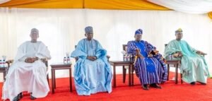 Lire la suite à propos de l’article Hommage aux anciens présidents du parlement :  Vlavonou salue l’héritage de Amoussou, Idji et Nago