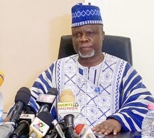 Lire la suite à propos de l’article Bloc Républicain : Bertin Koovi présente ses excuses et plaide la bonne foi