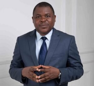 Lire la suite à propos de l’article Élection du 12 avril 2026 : Paul Hounkpè décline sa vision sociale et diplomatique