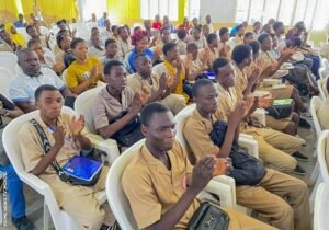 Lire la suite à propos de l’article Cotonou : Elèves et apprenants sensibilisés aux réformes engagées depuis 2016